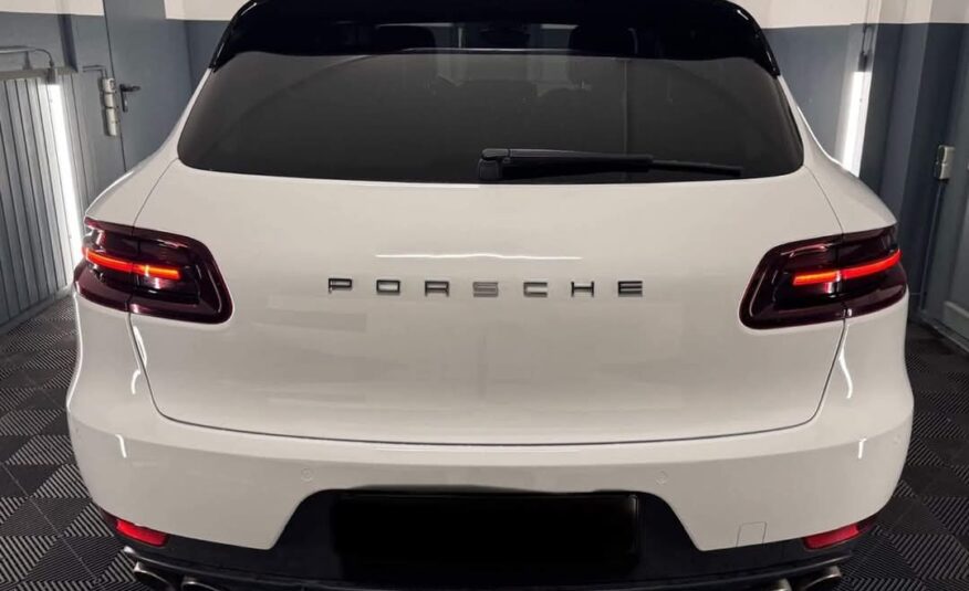 Porsche Macan S