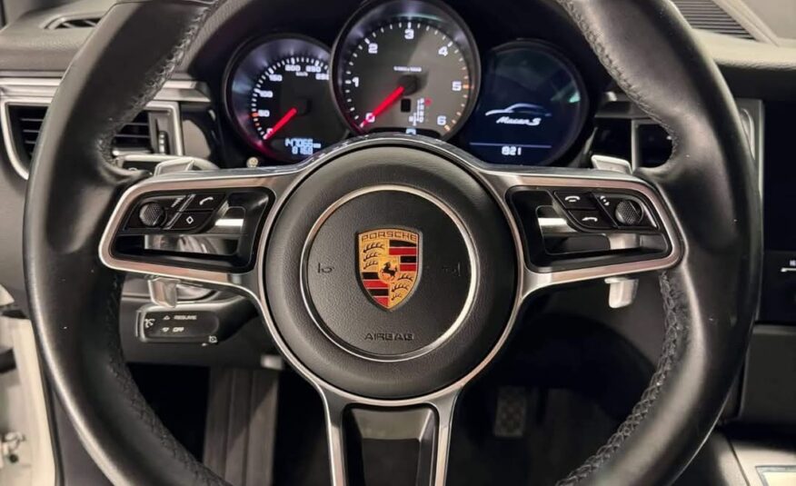 Porsche Macan S