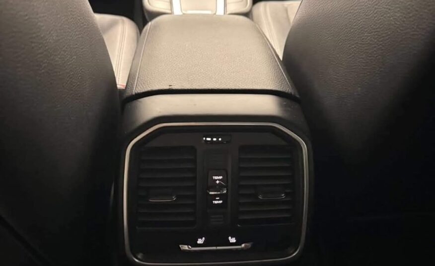 Porsche Macan S