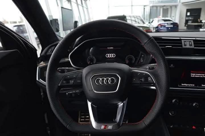 Audi Q3 2.0 200HP sportback