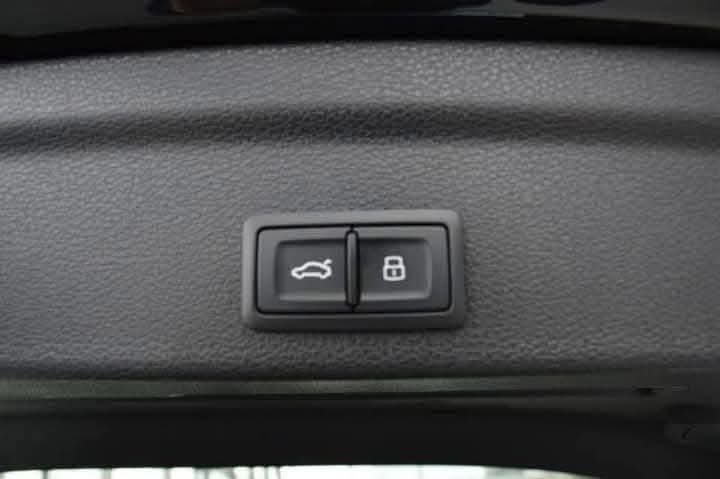 Audi Q3 2.0 200HP sportback